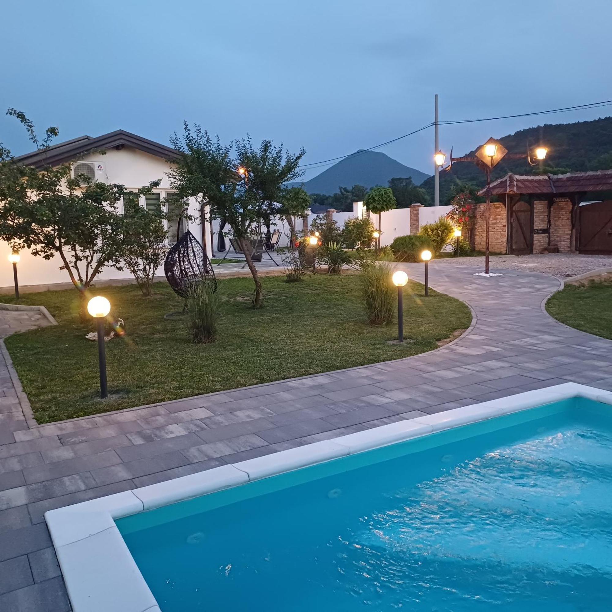 Family Estate Hadzalova Avlija Villa Bihać Екстериор снимка
