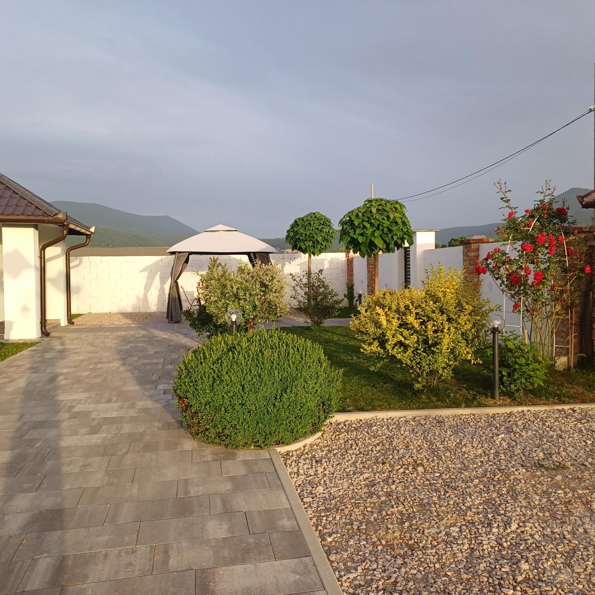 Family Estate Hadzalova Avlija Villa Bihać Екстериор снимка